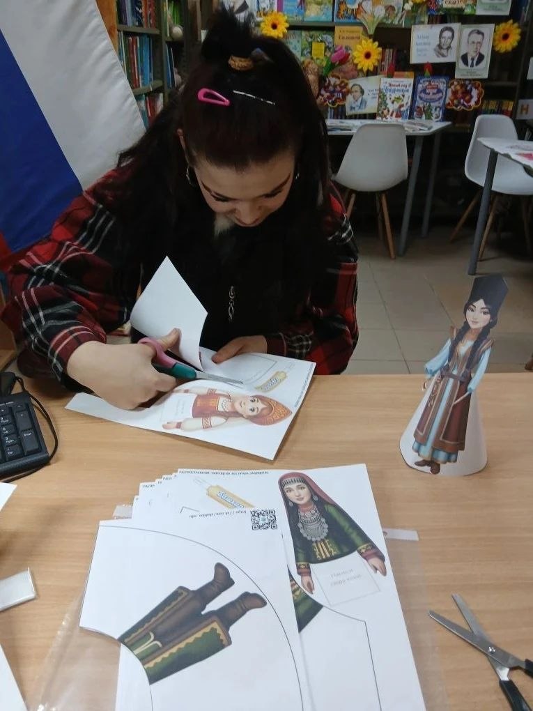 ОТ ВЫШИВКИ ДО СИЛУЭТА: В Питомнике оживают традиции! ОТ ВЫШИВКИ ДО СИЛУЭТА: В Питомнике оживают традиции!