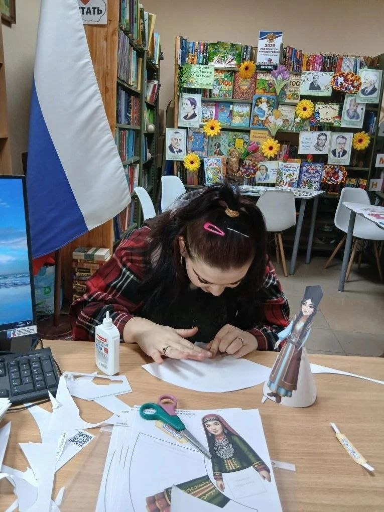 ОТ ВЫШИВКИ ДО СИЛУЭТА: В Питомнике оживают традиции! ОТ ВЫШИВКИ ДО СИЛУЭТА: В Питомнике оживают традиции!