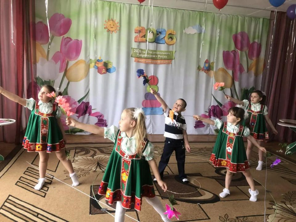 В Ульяновском детском саду «Ромашка» торжественно открыли Год дошкольного образования В Ульяновском детском саду «Ромашка» торжественно открыли Год дошкольного образования