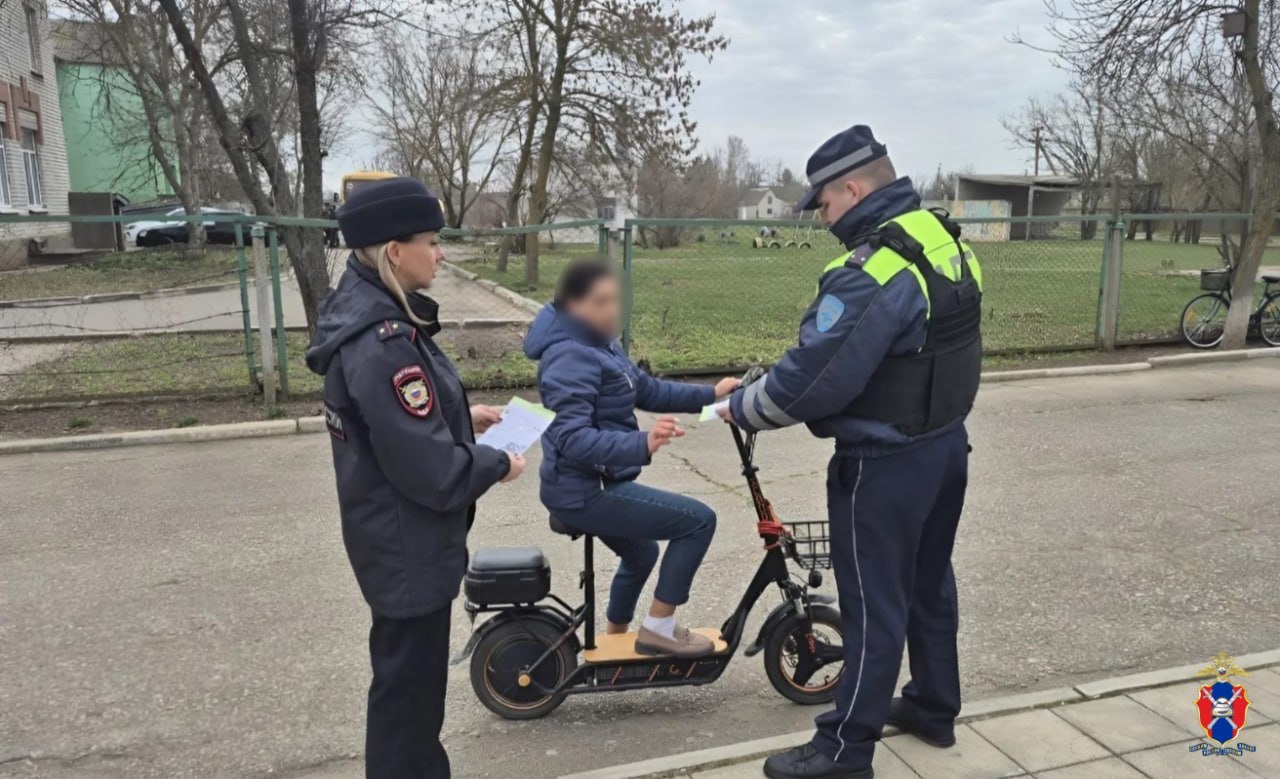В Чаплынском округе Херсонской области сотрудники Госавтоинспекции организовали профилактическую акцию