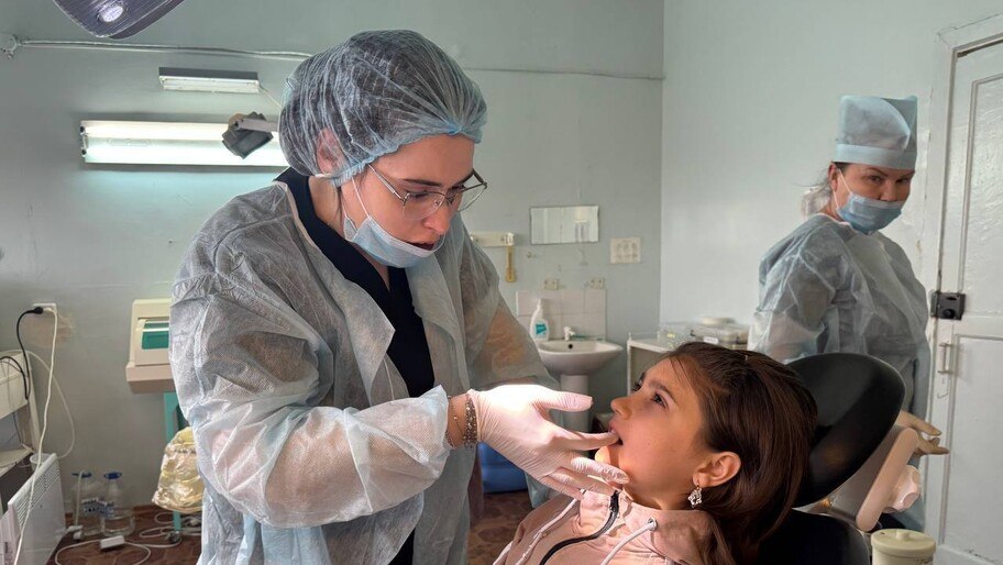 Стоматологи из Адыгеи приняли в Нижнесерогозской больнице более 150 пациентов