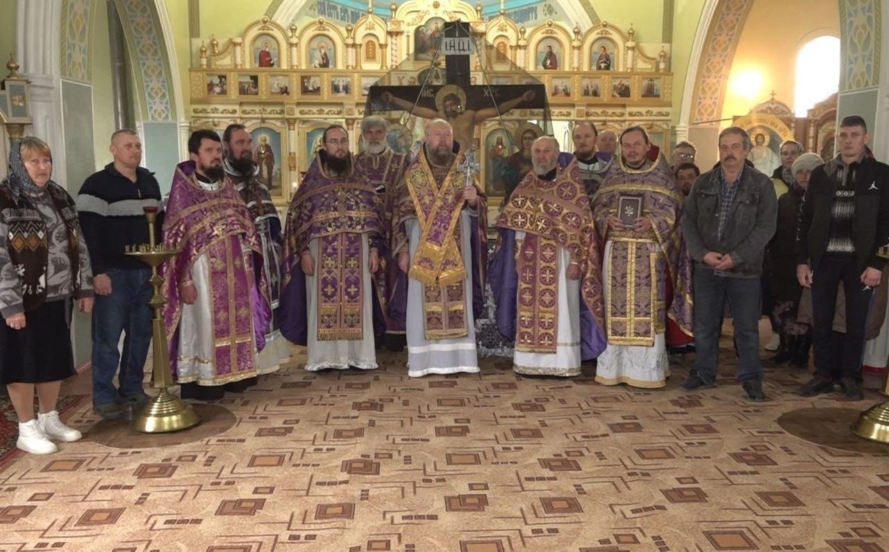 Батюшка-герой: настоятеля из Хорлов наградили орденом за спасение людей из огня