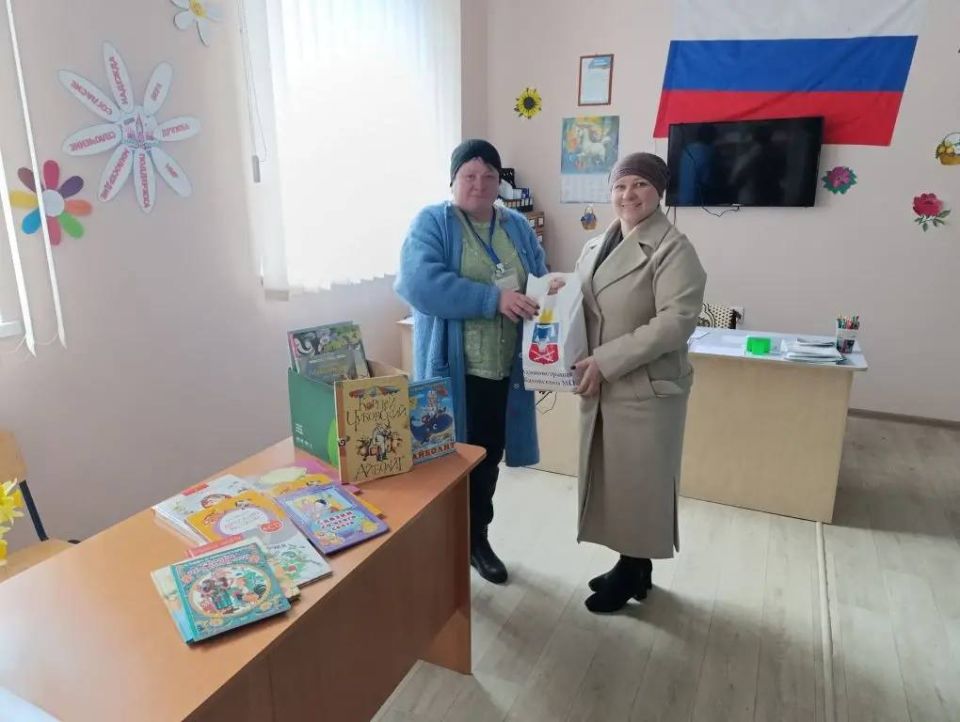 Приём граждан в селе Дудчино провела депутат Каховского Совета депутатов Виктория Кузнецова Приём граждан в селе Дудчино провела депутат Каховского Совета депутатов Виктория Кузнецова