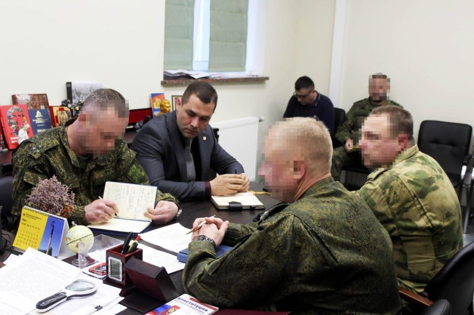 Росгвардейцы приняли участие в подготовке перезахоронения жертв фашизма в Херсонской области Росгвардейцы приняли участие в подготовке перезахоронения жертв фашизма в Херсонской области