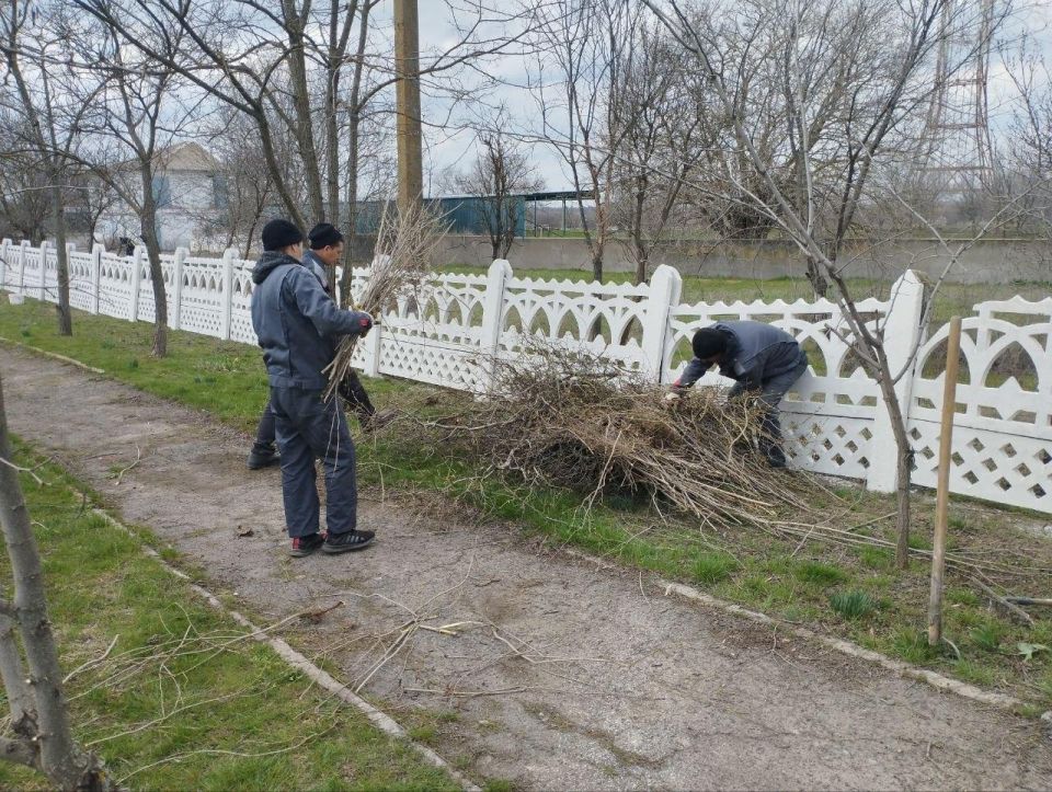 В Верхнерогачикском муниципальном округе полным ходом идут весенние работы по уборке и облагораживанию территорий В Верхнерогачикском муниципальном округе полным ходом идут весенние работы по уборке и облагораживанию территорий