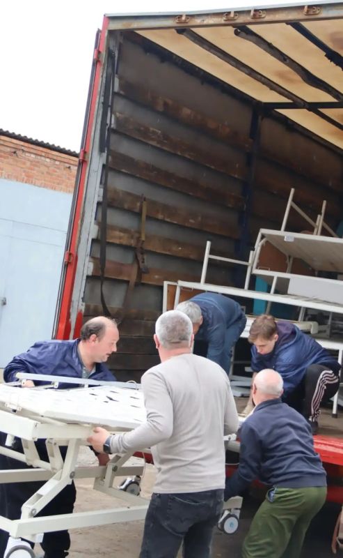 Помощь Новотроицкой ЦРБ оказали шефы из Краснодарского края Помощь Новотроицкой ЦРБ оказали шефы из Краснодарского края