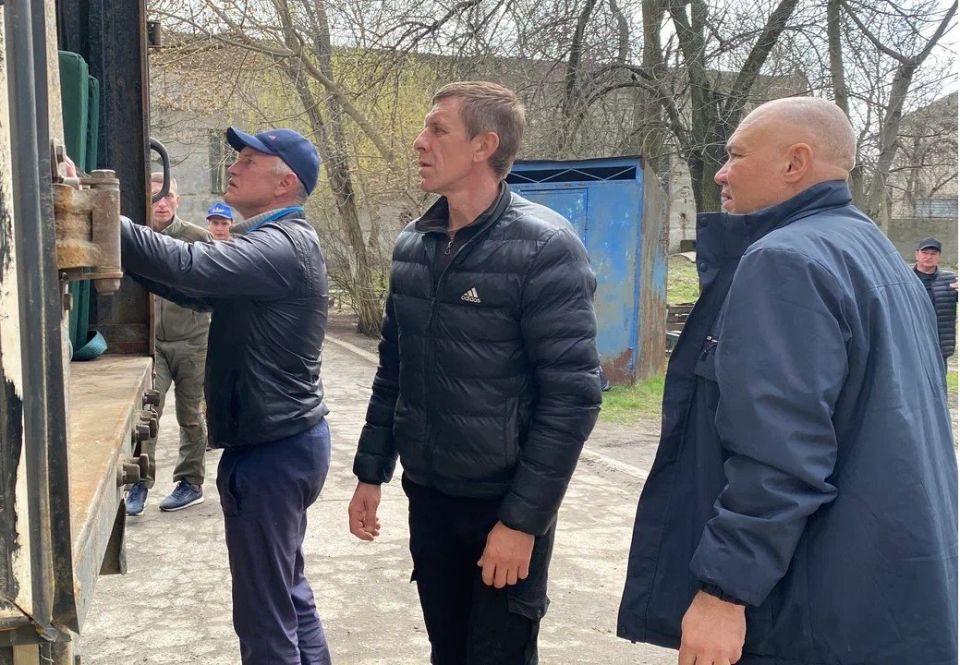 Из Санкт-Петербурга в Херсонскую область доставили более 3,5 тонн гуманитарной помощи Из Санкт-Петербурга в Херсонскую область доставили более 3,5 тонн гуманитарной помощи
