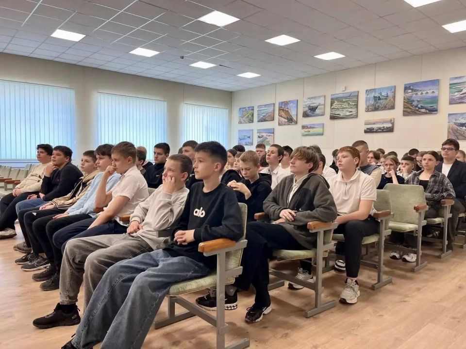 Офицером следственного управления проведены профилактические занятия с учениками ведомственных кадетских классов Офицером следственного управления проведены профилактические занятия с учениками ведомственных кадетских классов