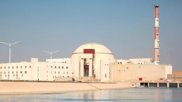 Глава МИД Ирана Аббас Арагчи, комментируя удары так называемой «коалиции Эпштейна» по АЭС «Бушер», сравнил обстрелы атомного объекта с ситуацией вокруг российской ЗАЭС