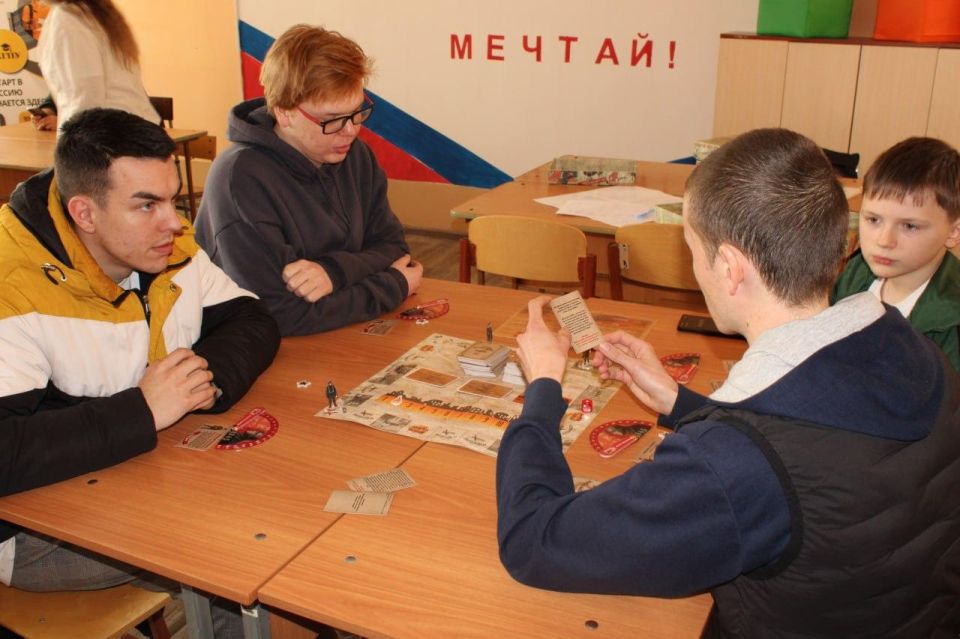 В Херсонском педуниверситете прошла стратегическая игра, посвящённая освобождению Херсона в годы ВОВ В Херсонском педуниверситете прошла стратегическая игра, посвящённая освобождению Херсона в годы ВОВ