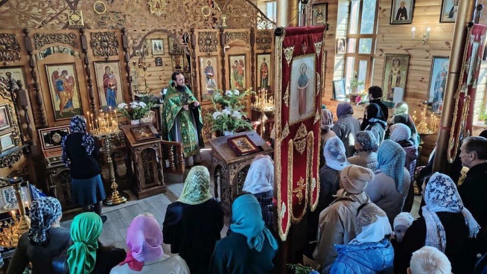 В Вербное воскресенье в Свято-Пантелеимоновском храме Скадовска прошла Божественная литургия В Вербное воскресенье в Свято-Пантелеимоновском храме Скадовска прошла Божественная литургия