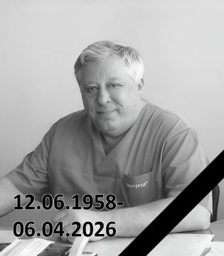 Коллектив ГБУЗ ХО «Каховская ЦРБ» с глубокой скорбью сообщает о смерти врачахирурга Романенко Валерия Петровича