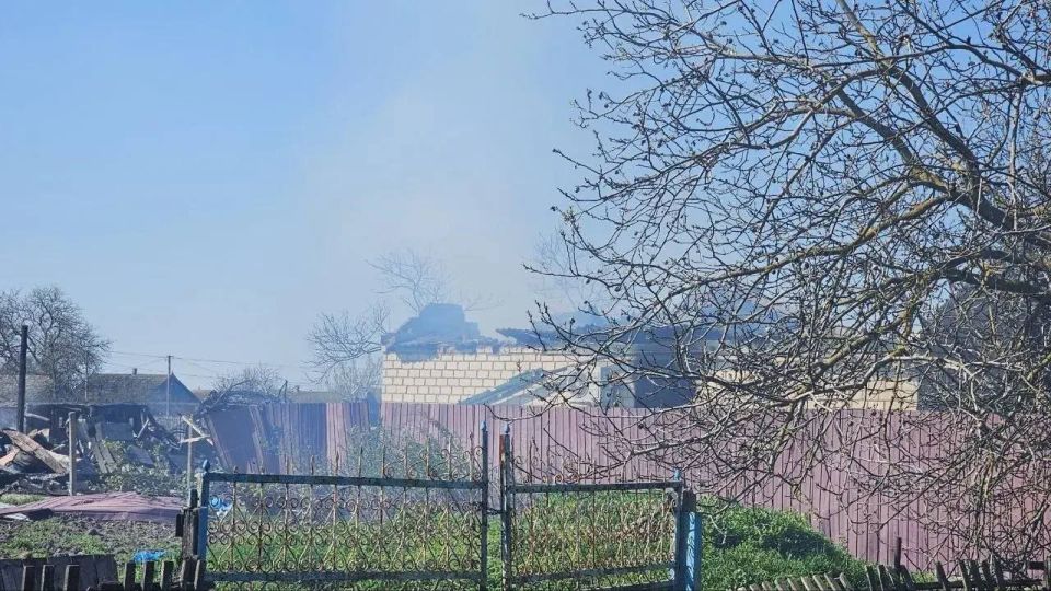 В результате ночной атаки ВСУ в Михайловке повреждены школа и дом ветерана Великой Отечественной войны В результате ночной атаки ВСУ в Михайловке повреждены школа и дом ветерана Великой Отечественной войны