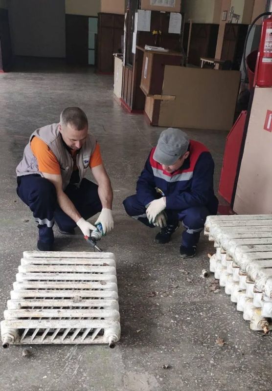 Рязанцы проводят масштабный ремонт отопления в Чаплинском аграрном колледже Рязанцы проводят масштабный ремонт отопления в Чаплинском аграрном колледже