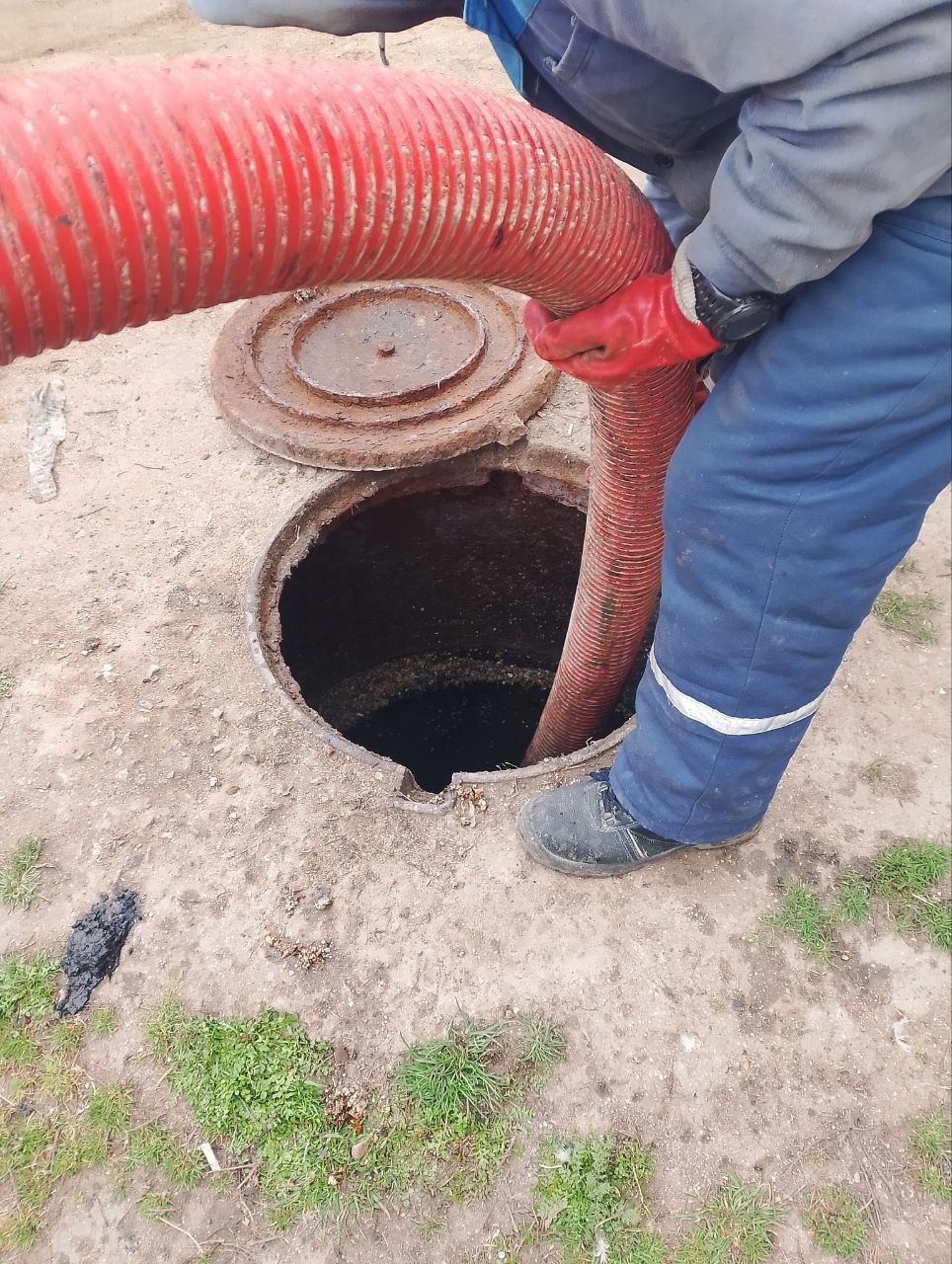 Специалисты Генического ТПУ провели комплекс работ по обеспечению стабильного водоснабжения и водоотведения в населённых пунктах округа Специалисты Генического ТПУ провели комплекс работ по обеспечению стабильного водоснабжения и водоотведения в населённых пунктах округа