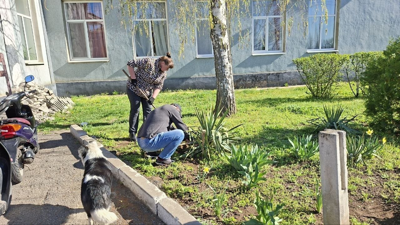В Чернянке прошел очередной весенний субботник В Чернянке прошел очередной весенний субботник