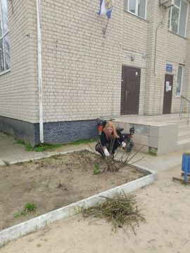 В Стрелковом заложили основу весенней красоты