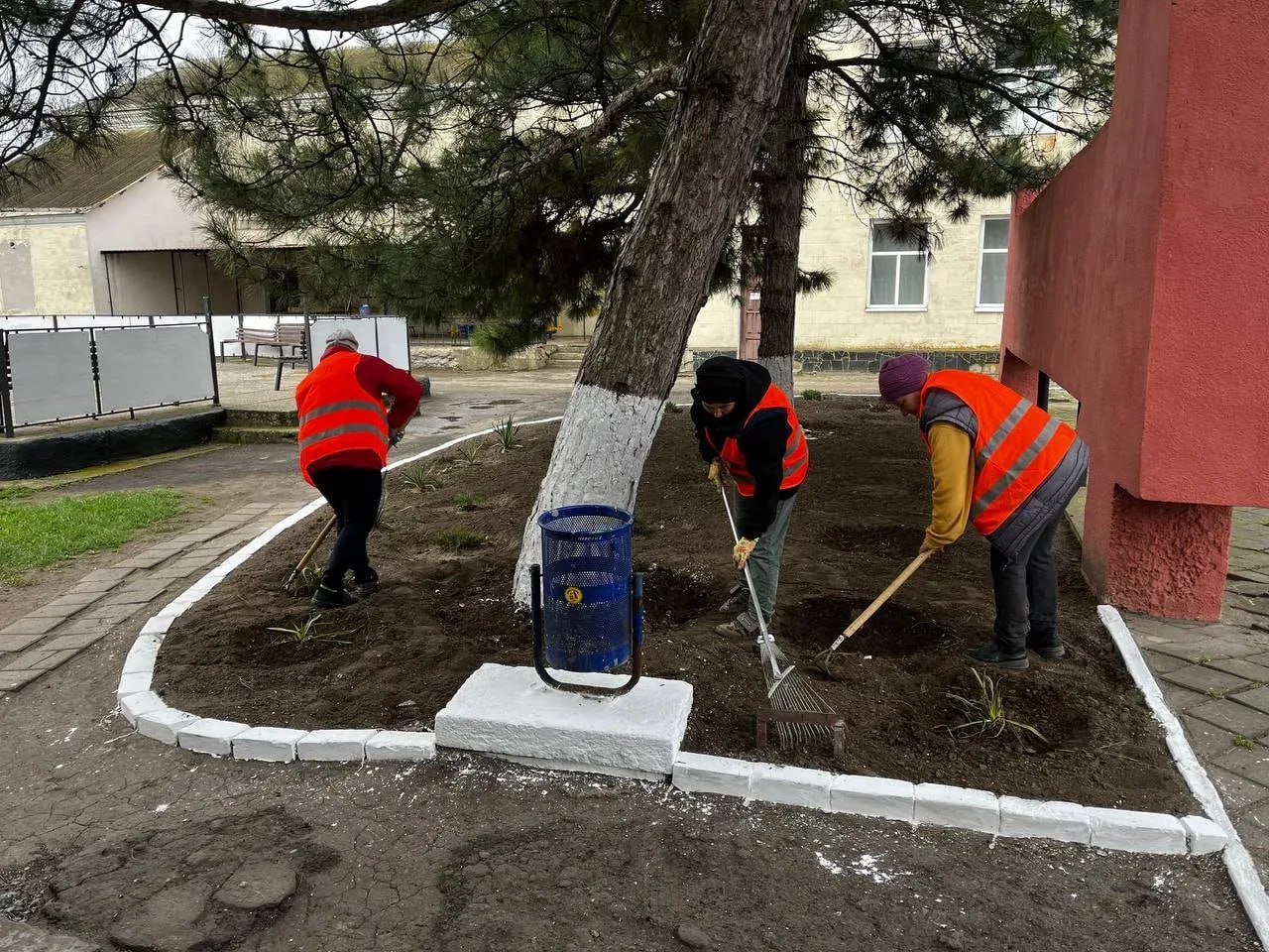 Работы по благоустройству населённых пунктов Генического округа продолжаются