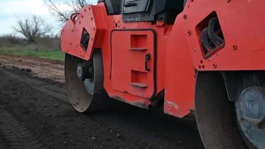 Скадовские дорожники приводят дороги в порядок