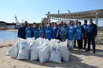 На берегу озера Солёное на Арабатской стрелке прошла всероссийская акция «Вода России»