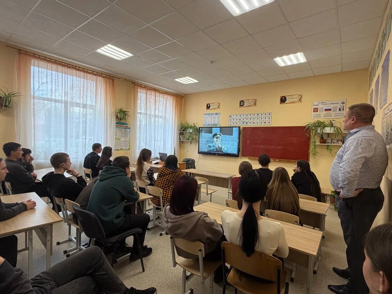 К звёздам – через знания: в Геническом округе прошли мероприятия ко Дню космонавтики К звёздам – через знания: в Геническом округе прошли мероприятия ко Дню космонавтики