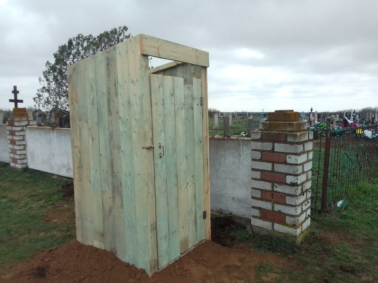 Малокаховские коммунальщики продолжают работы в рамках месячника весеннего благоустройства, объявленного Губернатором Херсонской области Малокаховские коммунальщики продолжают работы в рамках месячника весеннего благоустройства, объявленного Губернатором Херсонской области