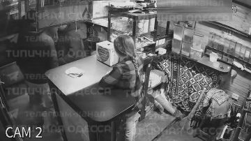 В Одессе людолов не только "могилизировал" мужчину, но и украл коробку с пожертвованиями "на ВСУ"