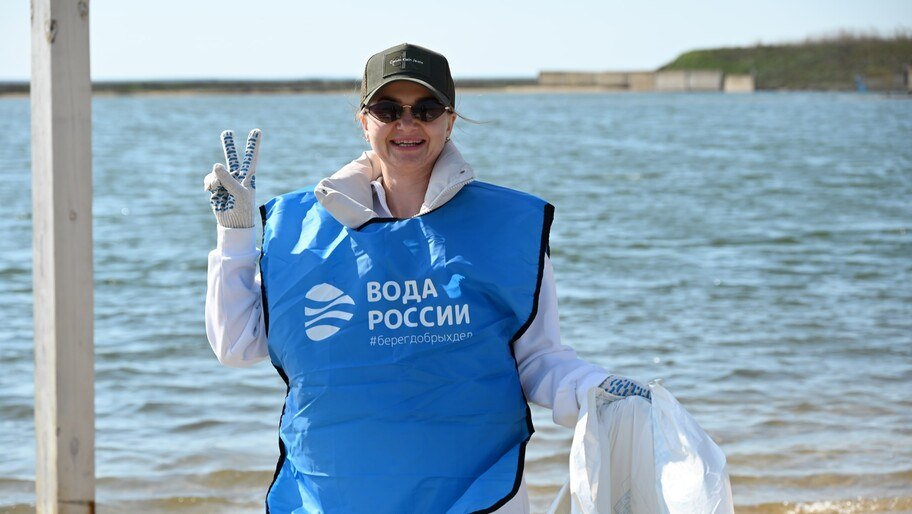На Арабатской стрелке прошла Всероссийская акция «Вода России»