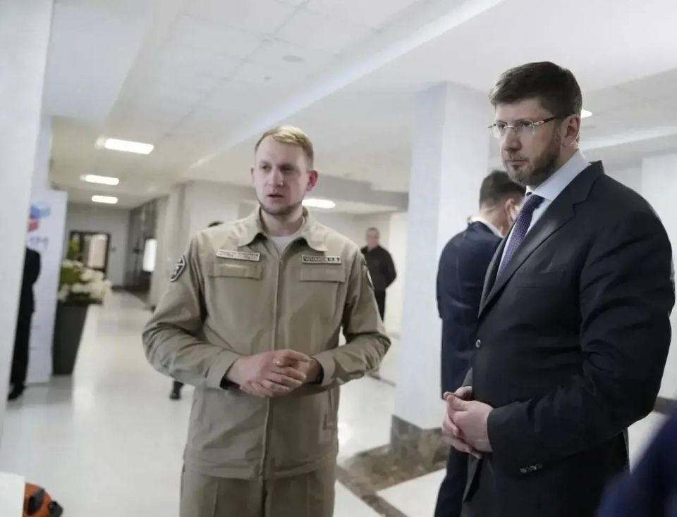 Экспозиция в здании Минстроя России в рамках Совместного заседания Коллегии Министерства и Комиссии Госсовета РФ по направлению «Инфраструктура для жизни» демонстрирует передовые решения научно-исследовательских... Экспозиция в здании Минстроя России в рамках Совместного заседания Коллегии Министерства и Комиссии Госсовета РФ по направлению «Инфраструктура для жизни» демонстрирует передовые решения научно-исследовательских...