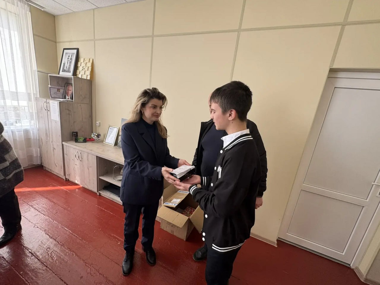 Уполномоченный по правам ребенка в Херсонской области Ирина Кравченко посетила Алешкинский округ Уполномоченный по правам ребенка в Херсонской области Ирина Кравченко посетила Алешкинский округ