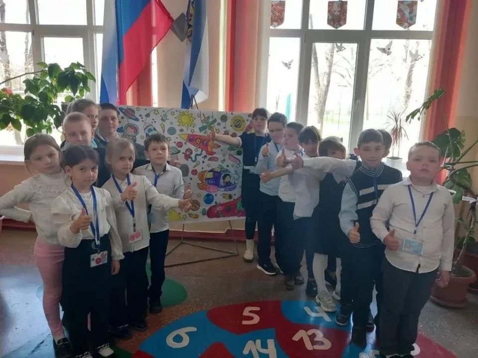 Творческий марафон «Рисуем космос» в Приморской школе Творческий марафон «Рисуем космос» в Приморской школе