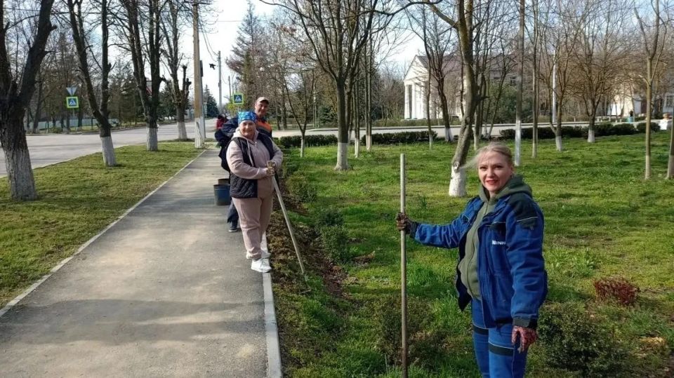 Субботник в Чаплинском муниципальном округе: вместе за чистоту и красоту Субботник в Чаплинском муниципальном округе: вместе за чистоту и красоту