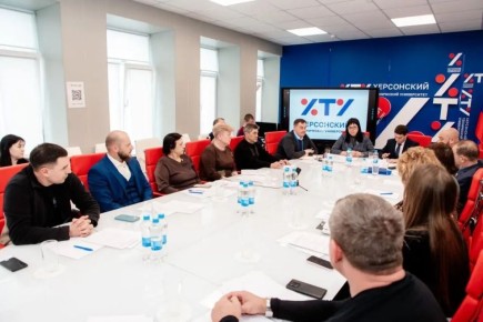 Кадры для стройки: в ХТУ обсудили будущее промышленности Херсонской области
