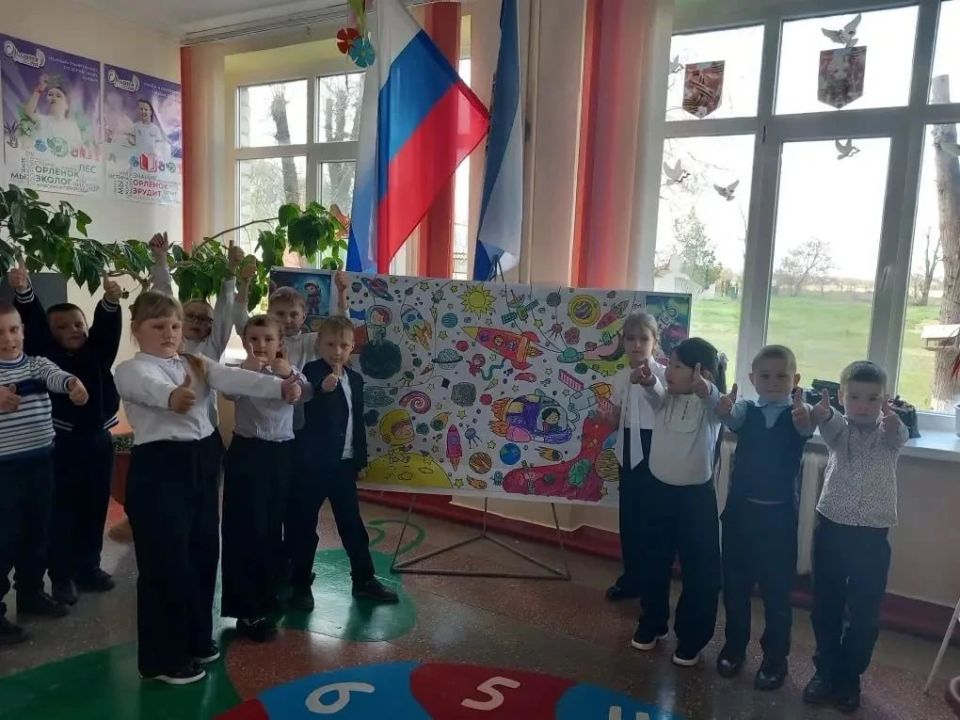 Творческий марафон «Рисуем космос» в Приморской школе Творческий марафон «Рисуем космос» в Приморской школе