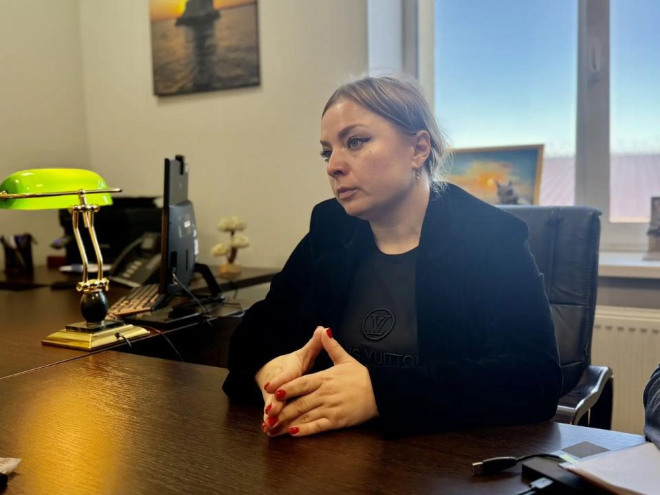 Замруководителя СУ СК России по Херсонщине провел личный прием гражданки по вопросу жилья для ее приемного сына — добровольца СВО Замруководителя СУ СК России по Херсонщине провел личный прием гражданки по вопросу жилья для ее приемного сына — добровольца СВО