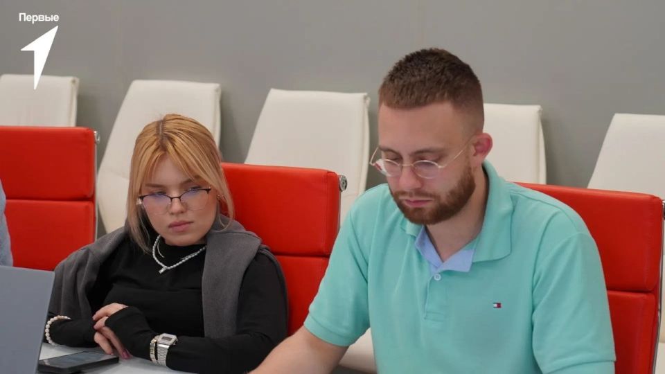В Херсонской области прошла экспертная сессия по вовлечению в общественную жизнь неактивной молодежи В Херсонской области прошла экспертная сессия по вовлечению в общественную жизнь неактивной молодежи