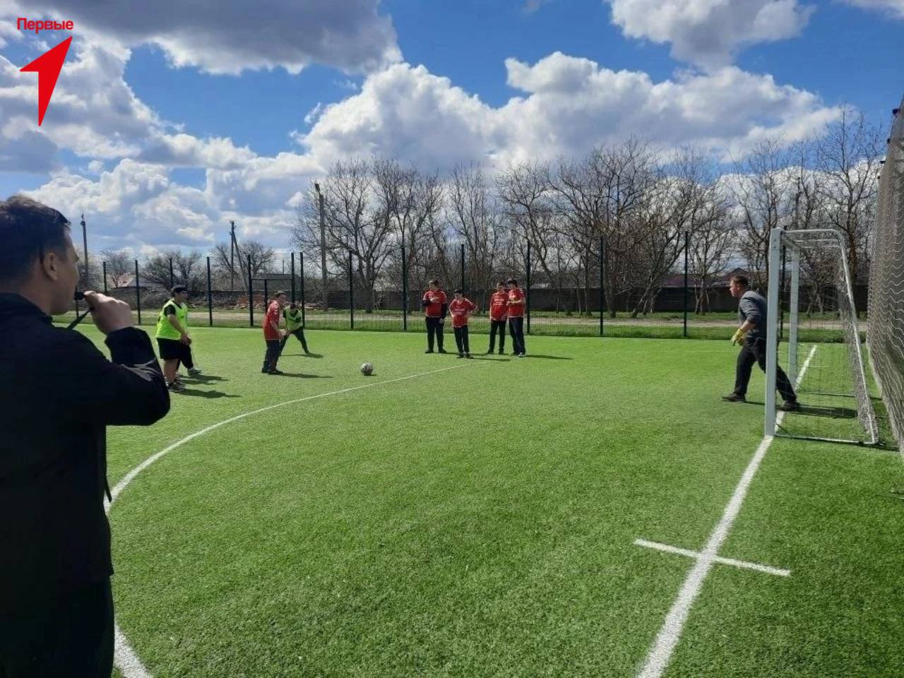 Первые Чаплинской школы № 2 провели матч по мини-футболу ко Дню здоровья Первые Чаплинской школы № 2 провели матч по мини-футболу ко Дню здоровья