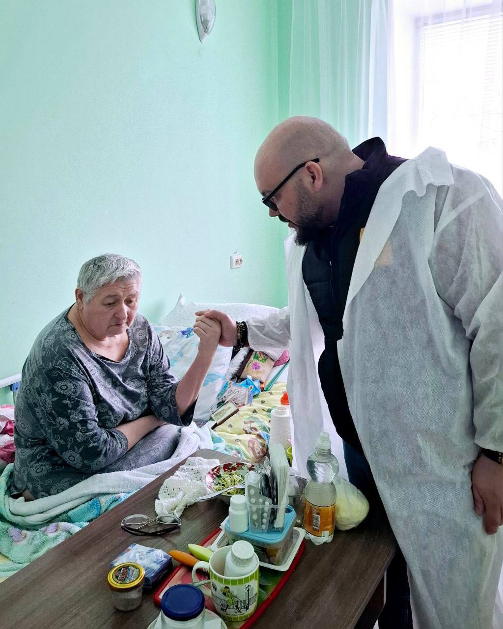 Сергей Георгиев: В преддверии Пасхи заехал в дом престарелых в посёлке Новотроицкое Сергей Георгиев: В преддверии Пасхи заехал в дом престарелых в посёлке Новотроицкое