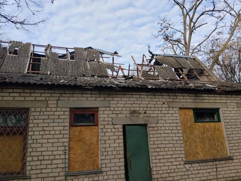 ВСУ в нарушение перемирия атаковали здание администрации и жилой дом в Херсонской области ВСУ в нарушение перемирия атаковали здание администрации и жилой дом в Херсонской области
