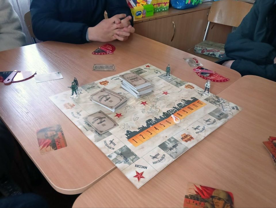 Ребята Костогрызовской школы приняли участие в настольной игры «Путь к свободе: Херсон» Ребята Костогрызовской школы приняли участие в настольной игры «Путь к свободе: Херсон»