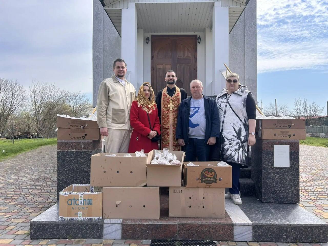 Сотни куличей, десятки адресов и одна простая мысль – поддержать Сотни куличей, десятки адресов и одна простая мысль – поддержать