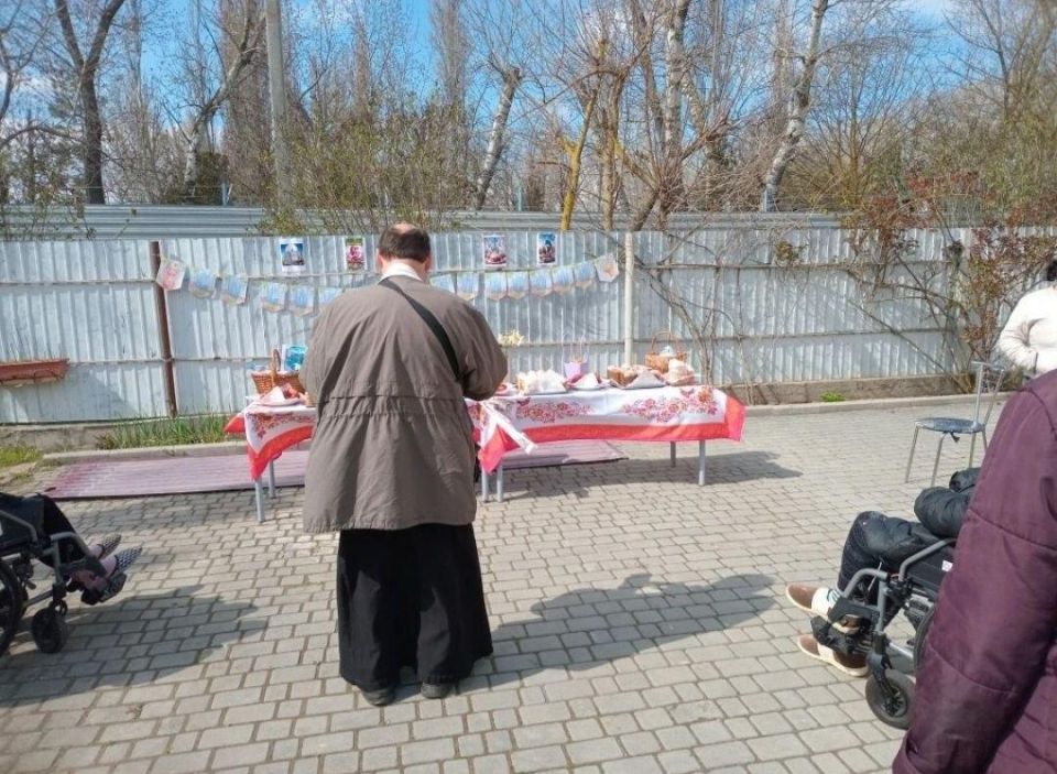 Священнослужитель поздравил подопечных с Воскресением Христовым Священнослужитель поздравил подопечных с Воскресением Христовым
