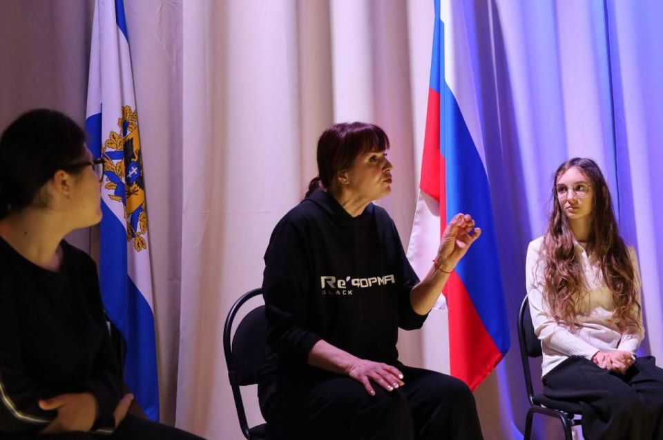 Искусство перевоплощения: в Тарасовке прошёл мастер-класс по актёрскому мастерству Искусство перевоплощения: в Тарасовке прошёл мастер-класс по актёрскому мастерству