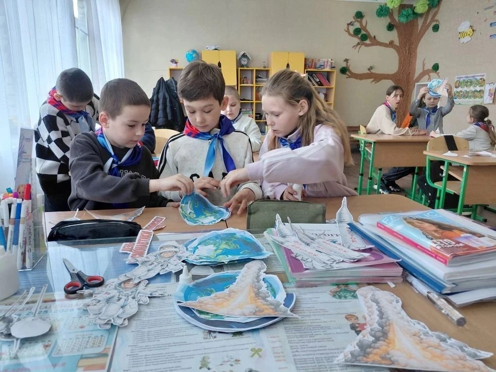 Космос объединяет: как прошёл День космонавтики в образовательных организациях региона Космос объединяет: как прошёл День космонавтики в образовательных организациях региона