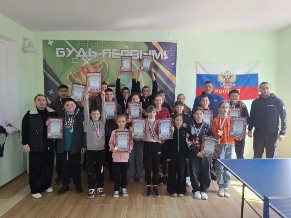 Светлая Пасха — спортивные победы: в Тарасовке прошёл турнир по настольному теннису Светлая Пасха — спортивные победы: в Тарасовке прошёл турнир по настольному теннису