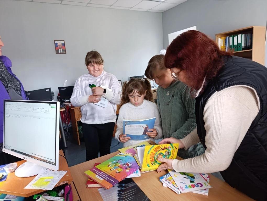 Книги — детям: управление труда Голопристанского округа поддержало многодетные семьи Книги — детям: управление труда Голопристанского округа поддержало многодетные семьи