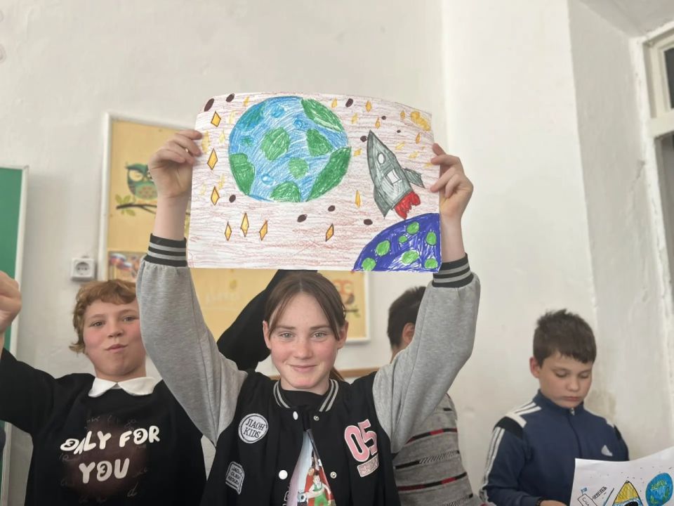 Про космос – через разговор и творчество Про космос – через разговор и творчество
