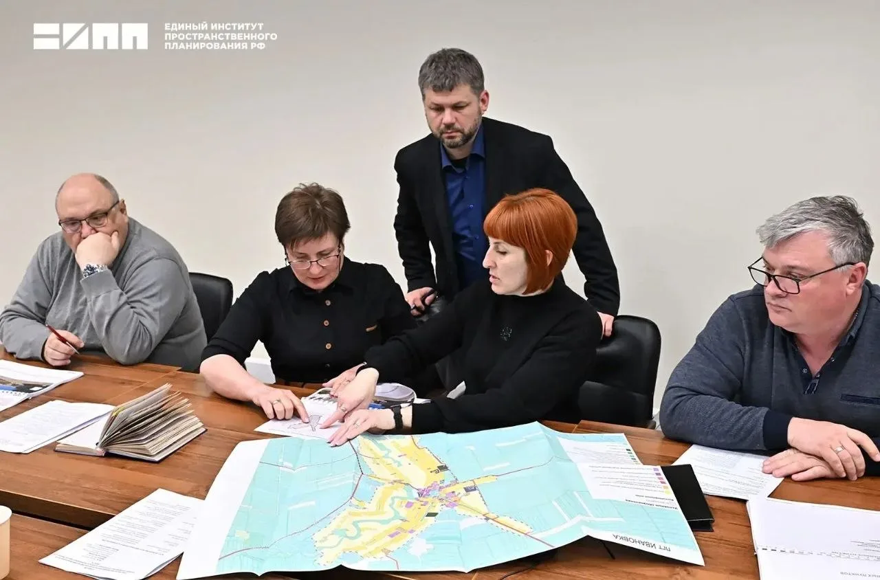 В Ивановке планируется восстановить пищевую промышленность и улучшить транспортную связность с Запорожьем В Ивановке планируется восстановить пищевую промышленность и улучшить транспортную связность с Запорожьем