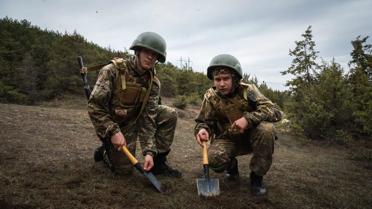 Активисты Херсонской области приняли участие в Школе тактического обучения российской молодежи "Шторм-Крым-2026" в Бахчисарае Активисты Херсонской области приняли участие в Школе тактического обучения российской молодежи "Шторм-Крым-2026" в Бахчисарае