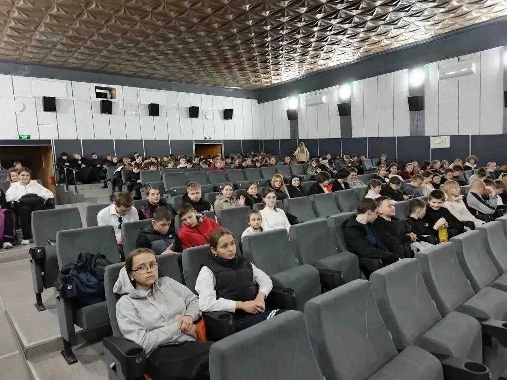 В День космонавтики «КиноСреда» объединила юных зрителей по всей Херсонской области В День космонавтики «КиноСреда» объединила юных зрителей по всей Херсонской области
